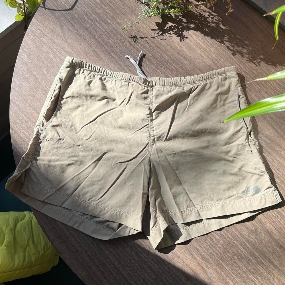 The North Face Tan Cargo Shorts Lightweight and Comfortable
